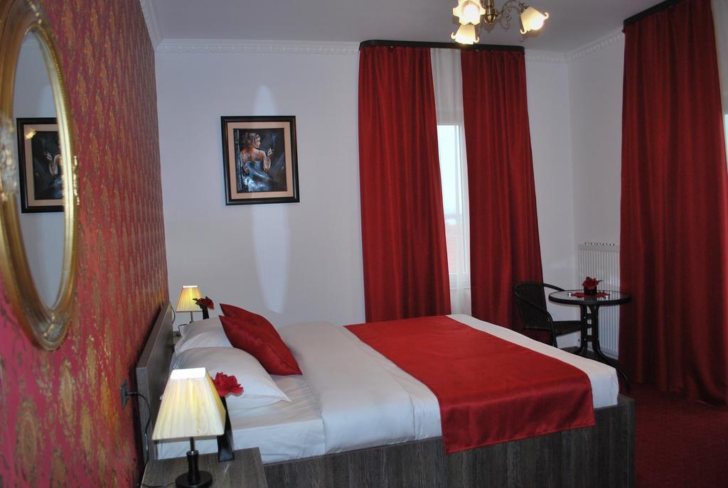 Harmonie Radauti Hostel Room photo