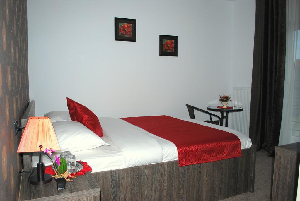 Harmonie Radauti Hostel Room photo